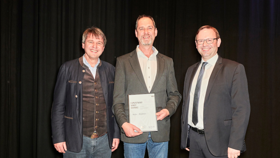 Lustenau sagt Danke 4 Dezember 2019 Miro Kuzmanovic (61) Lustenau sagt Danke 4 Dezember 2019 Miro Kuzmanovic (61)