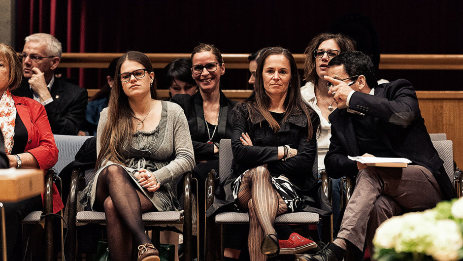 Konstituierende Sitzung, 10.4. 2015 Konstituierende Sitzung, 10.4. 2015