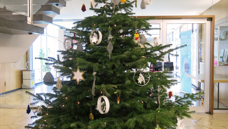 Christbaum Rathaus KIGA Rotkreuz 2018 (5) Christbaum Rathaus KIGA Rotkreuz 2018 (5)