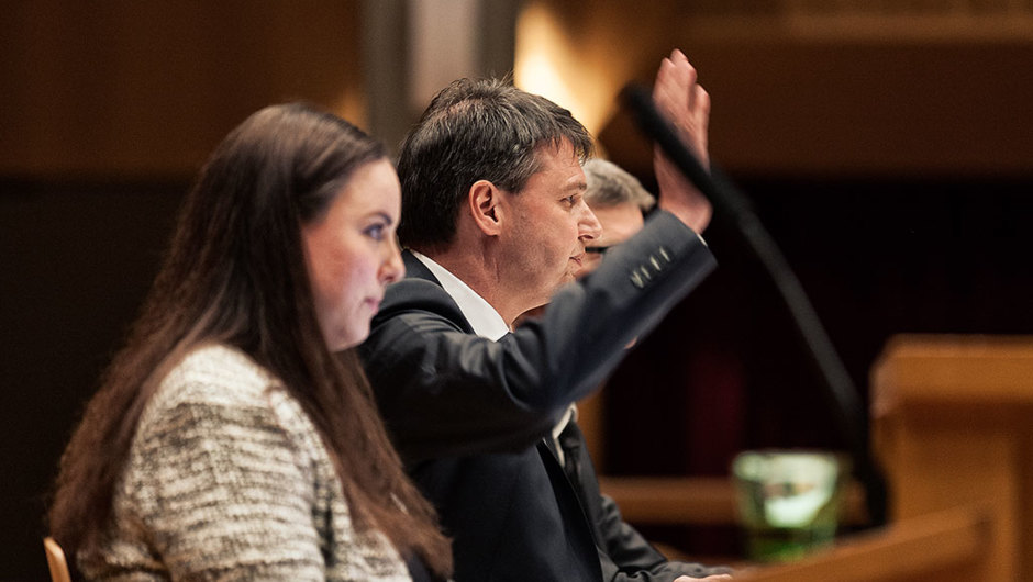 Konstituierende Sitzung, 10.4. 2015 Konstituierende Sitzung, 10.4. 2015