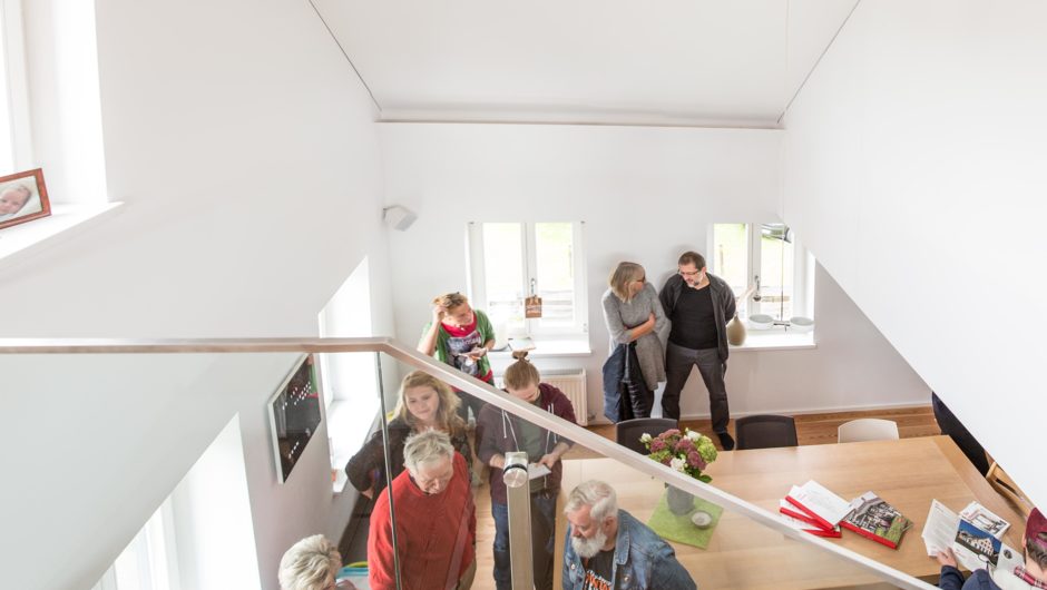 Ein guter Rat vor Ort_Haus Dreizehn_Web ©Lukas Hämmerle_Panorama (1) Ein guter Rat vor Ort_Haus Dreizehn_Web ©Lukas Hämmerle_Panorama (1)