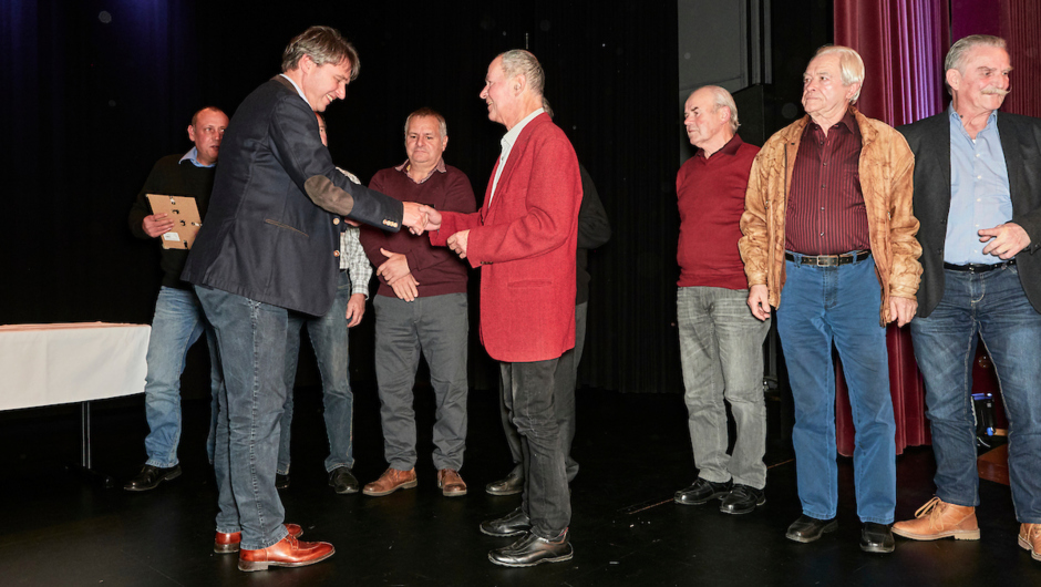 Lustenau sagt Danke 4 Dezember 2019 Miro Kuzmanovic (63) Lustenau sagt Danke 4 Dezember 2019 Miro Kuzmanovic (63)