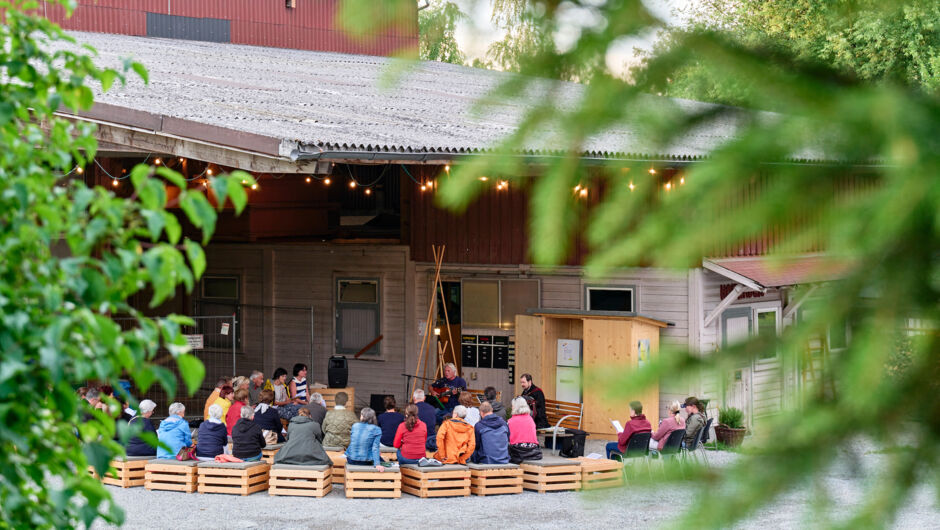 Hofkultur 2023 - Ufom Bänkli mit Wolfgang Verocai Hofkultur 2023 - Ufom Bänkli mit Wolfgang Verocai