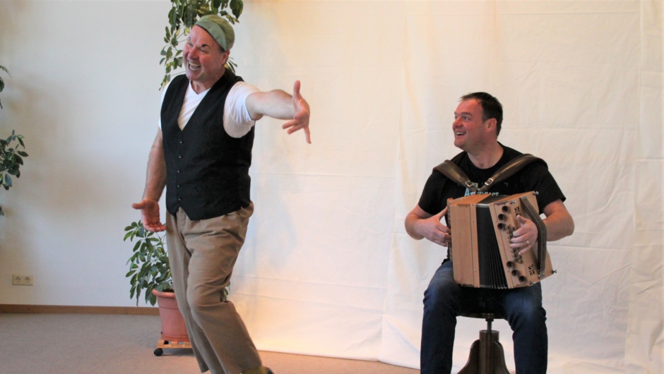 Instrumentenvorstellung_YouTube_Thiemo Steir. Harmonika (4) Instrumentenvorstellung_YouTube_Thiemo Steir. Harmonika (4)