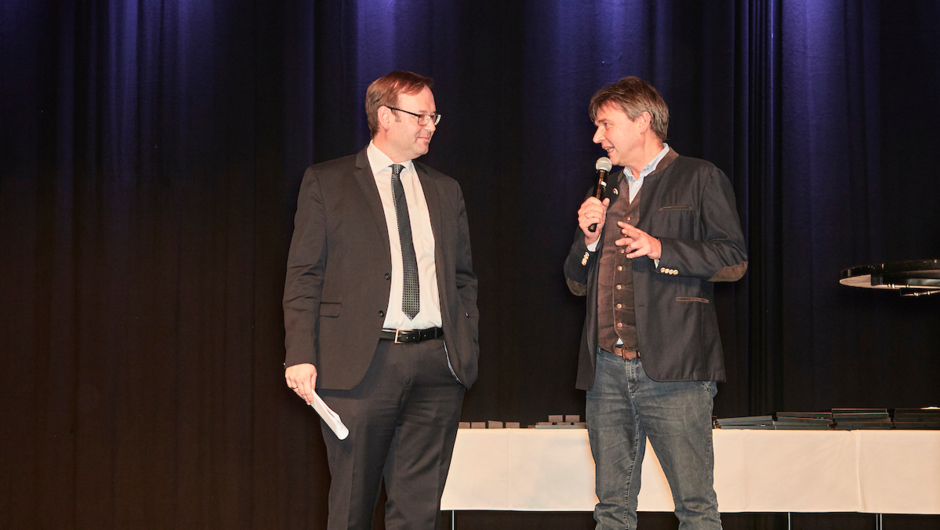 Lustenau sagt Danke 4 Dezember 2019 Miro Kuzmanovic (65) Lustenau sagt Danke 4 Dezember 2019 Miro Kuzmanovic (65)