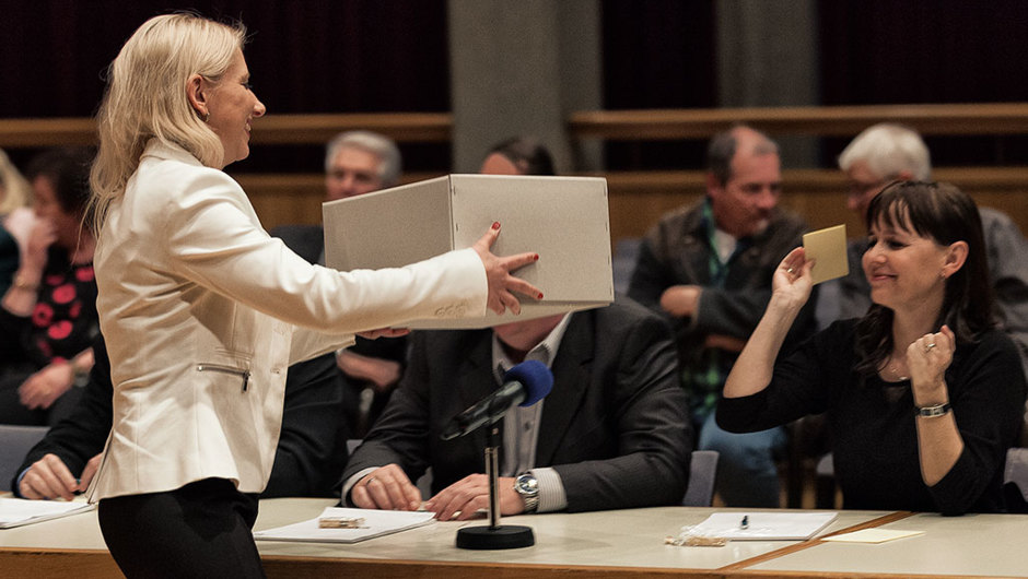 Konstituierende Sitzung, 10.4. 2015 Konstituierende Sitzung, 10.4. 2015